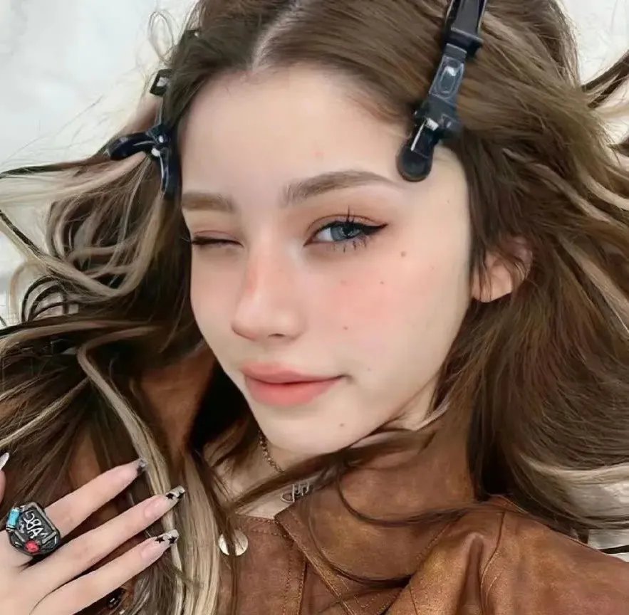 女儿们的恋爱第三季 封面